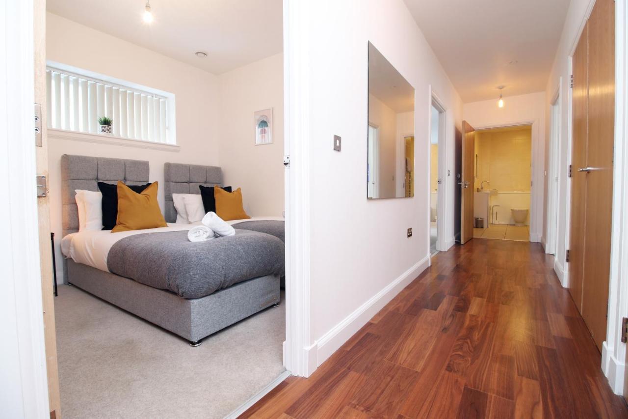 Apartment No 2 Under The Clock By Ssw - 2br, Right In The Centre, Sleeps 6
